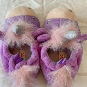 Girls size 9-10  unicorn slippers